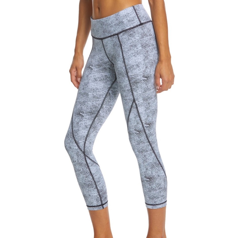 Vimmia | Reversible Speckle Speed Capri Leggings